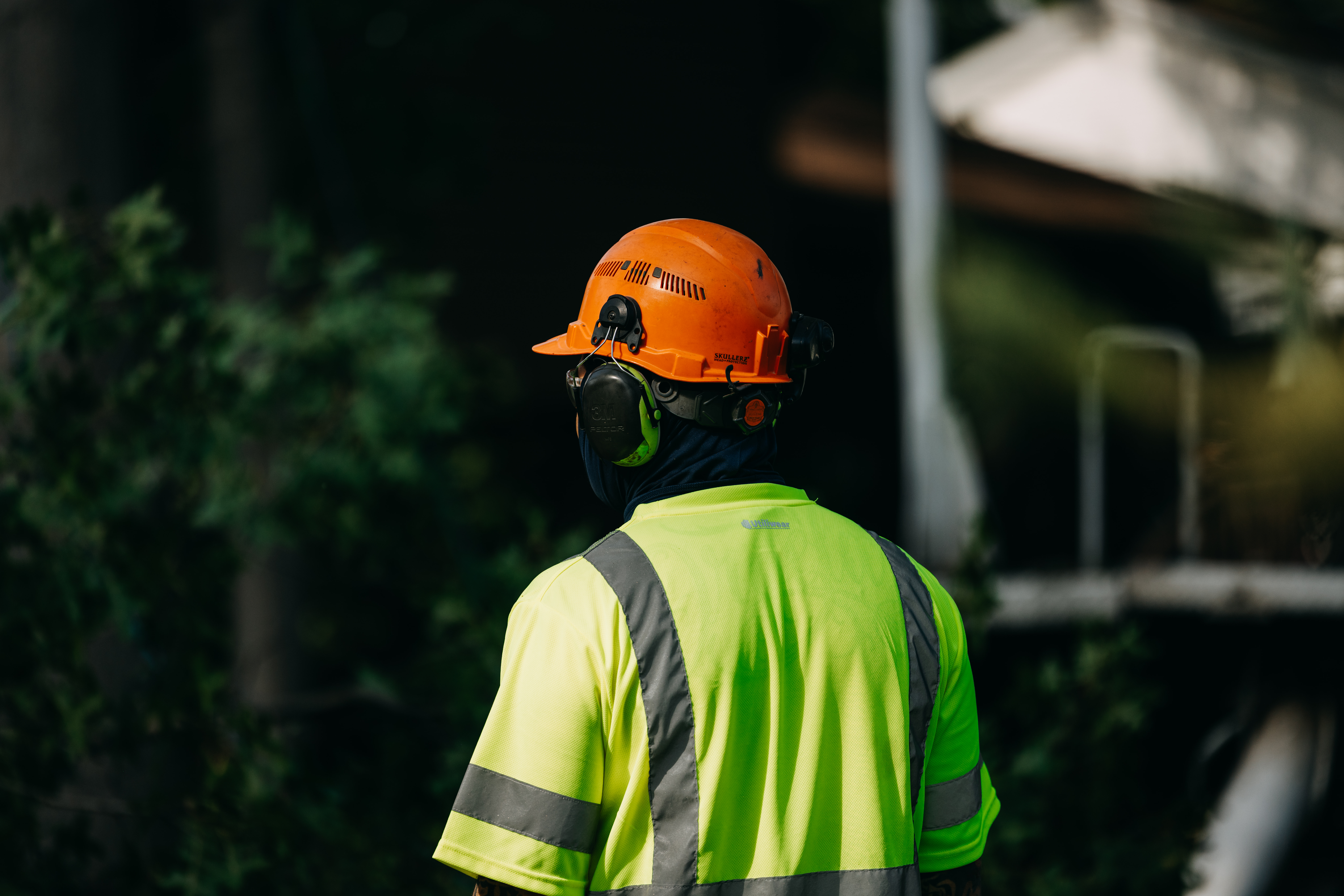 Utiliwear hi-vis shirt worn on the job